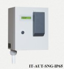 IT AUT-SNG-IP65 zsetonnal vagy érmével működtethető automata, vizes helyiségekbe